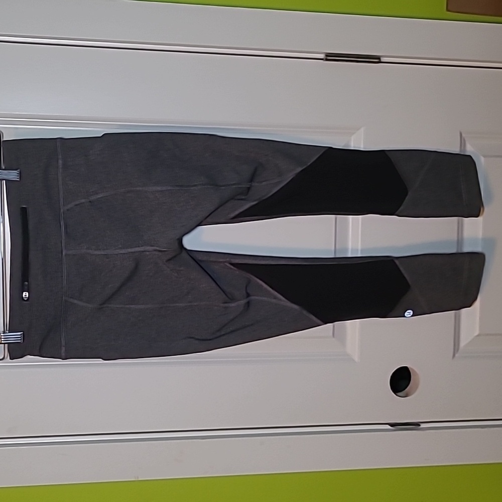 Lululemon Pace Rival Crops - Picture 5 of 7